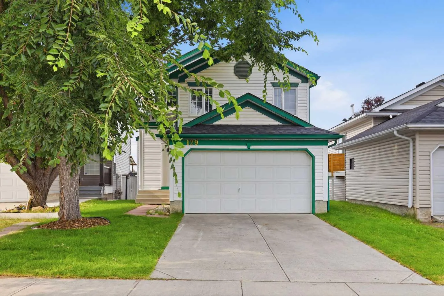 129 Hidden Spring Nw Circle, Calgary