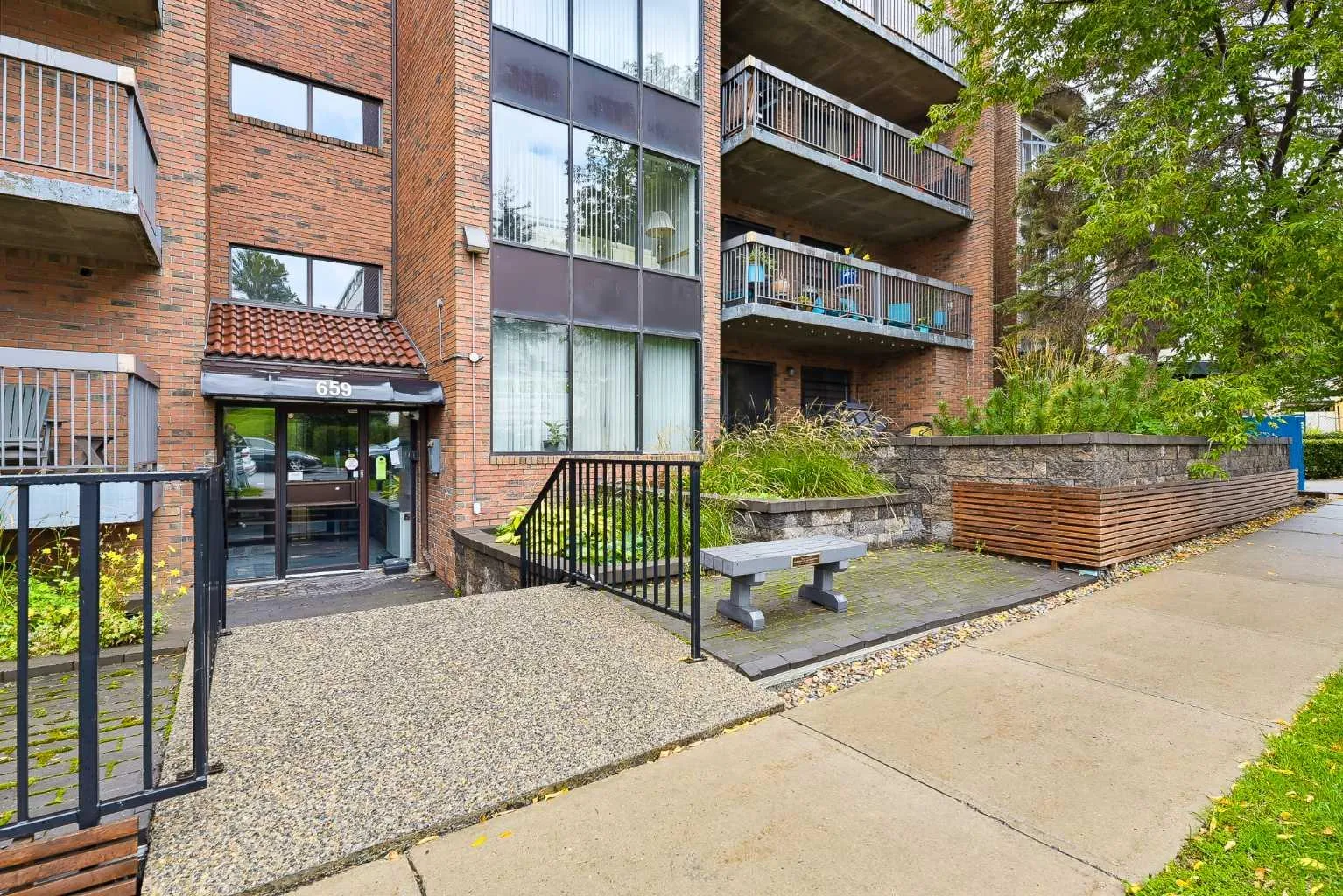 659 4 Ne Avenue Unit 205, Calgary