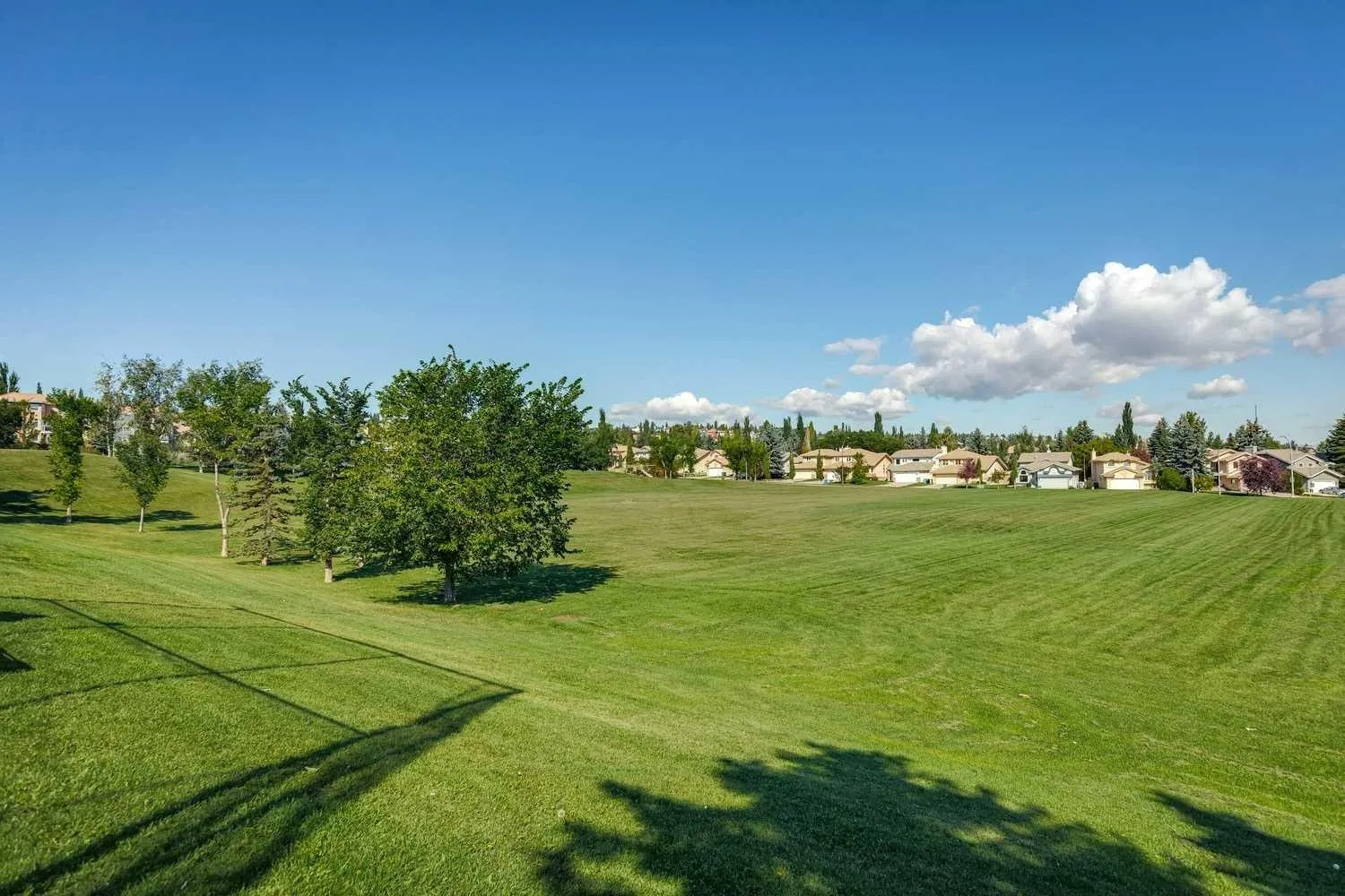 2634 Signal Hill Sw Heights, Calgary