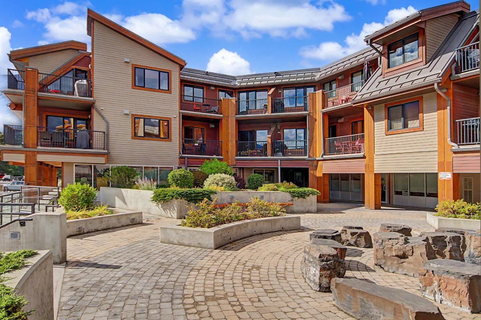 1002 8th Avenue Unit 314, Canmore