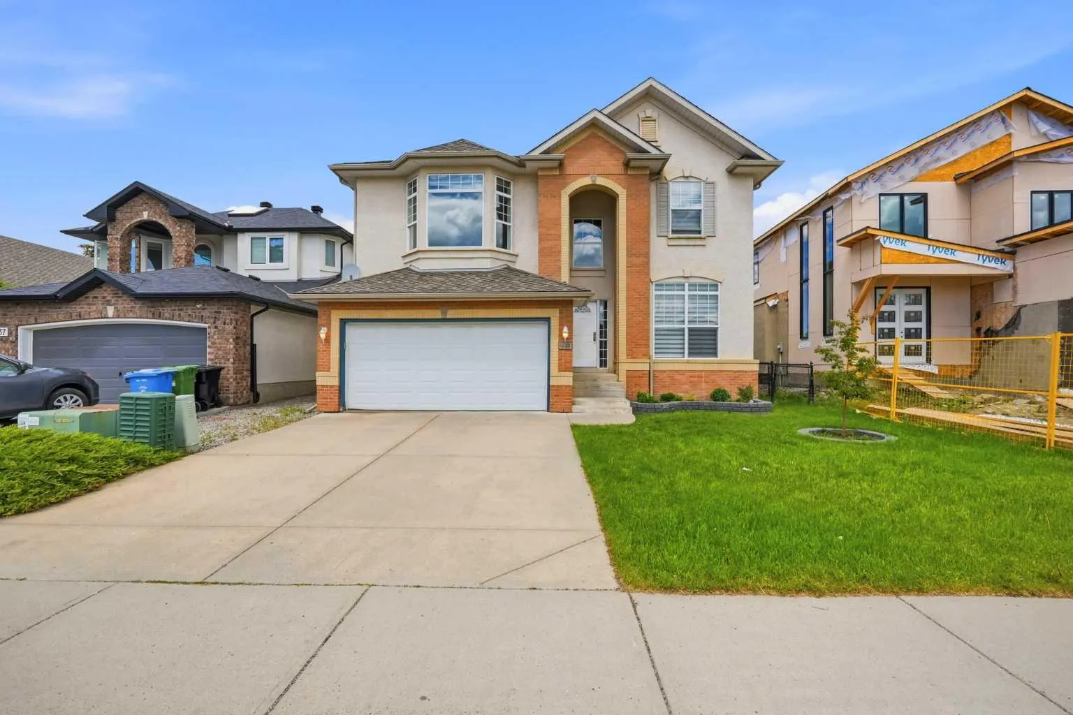 1433 Strathcona Sw Drive, Calgary
