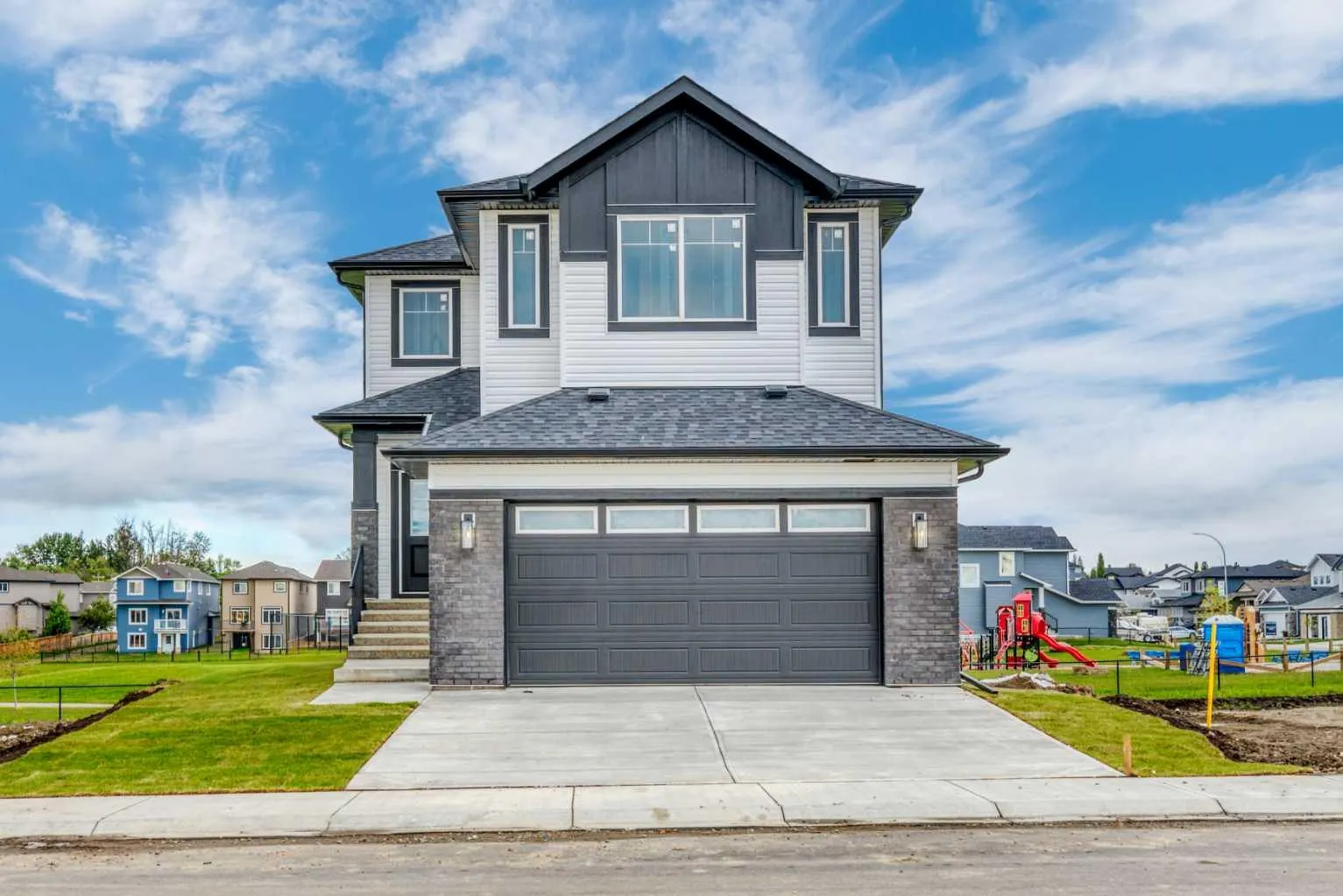 112 Lakewood Crescent, Strathmore