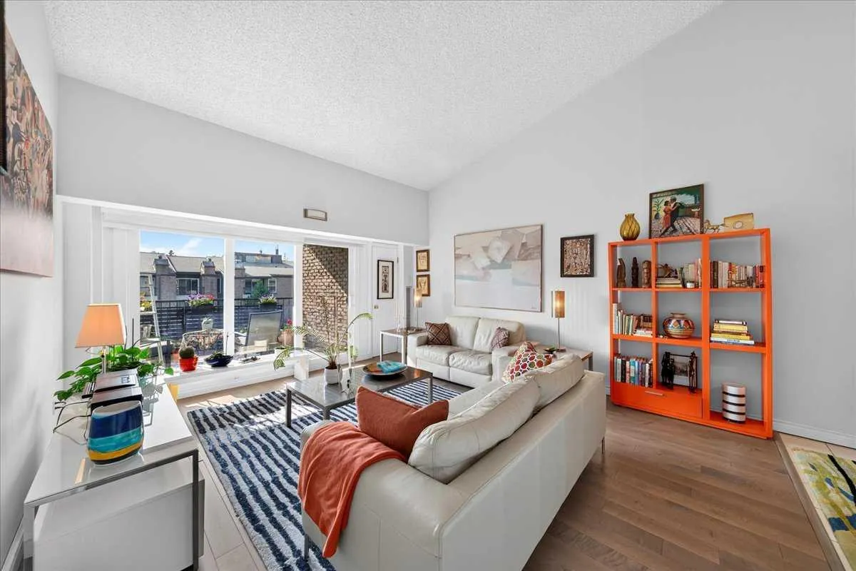 202 Braeglen Sw Close Unit 2410, Calgary