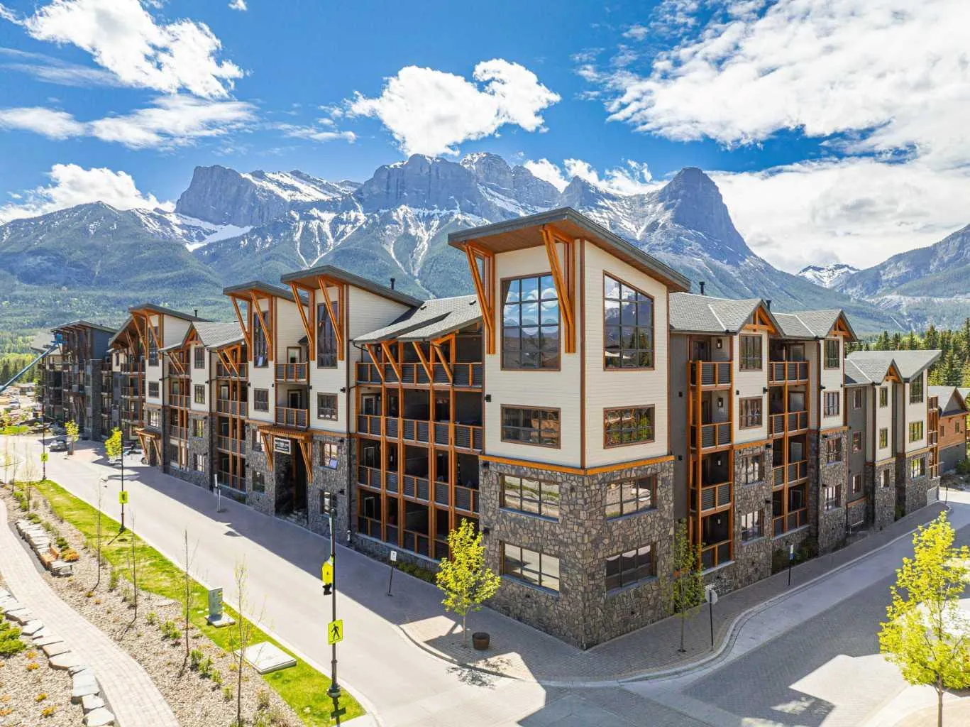 905 Spring Creek Drive Unit 208, Canmore
