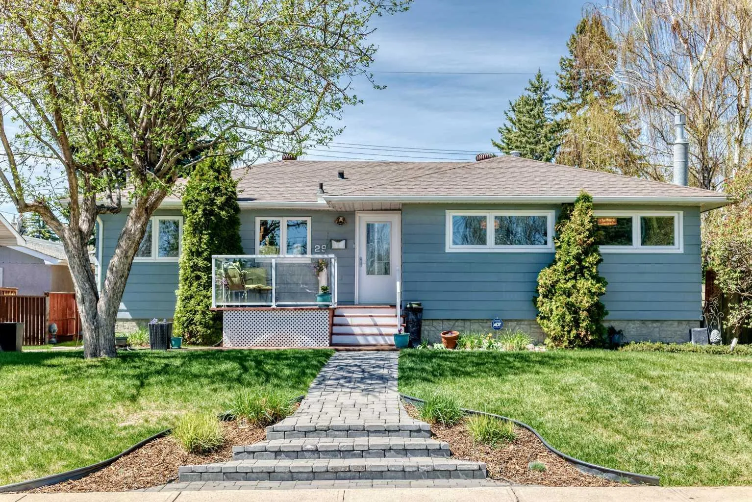 29 Chisholm Nw Crescent, Calgary