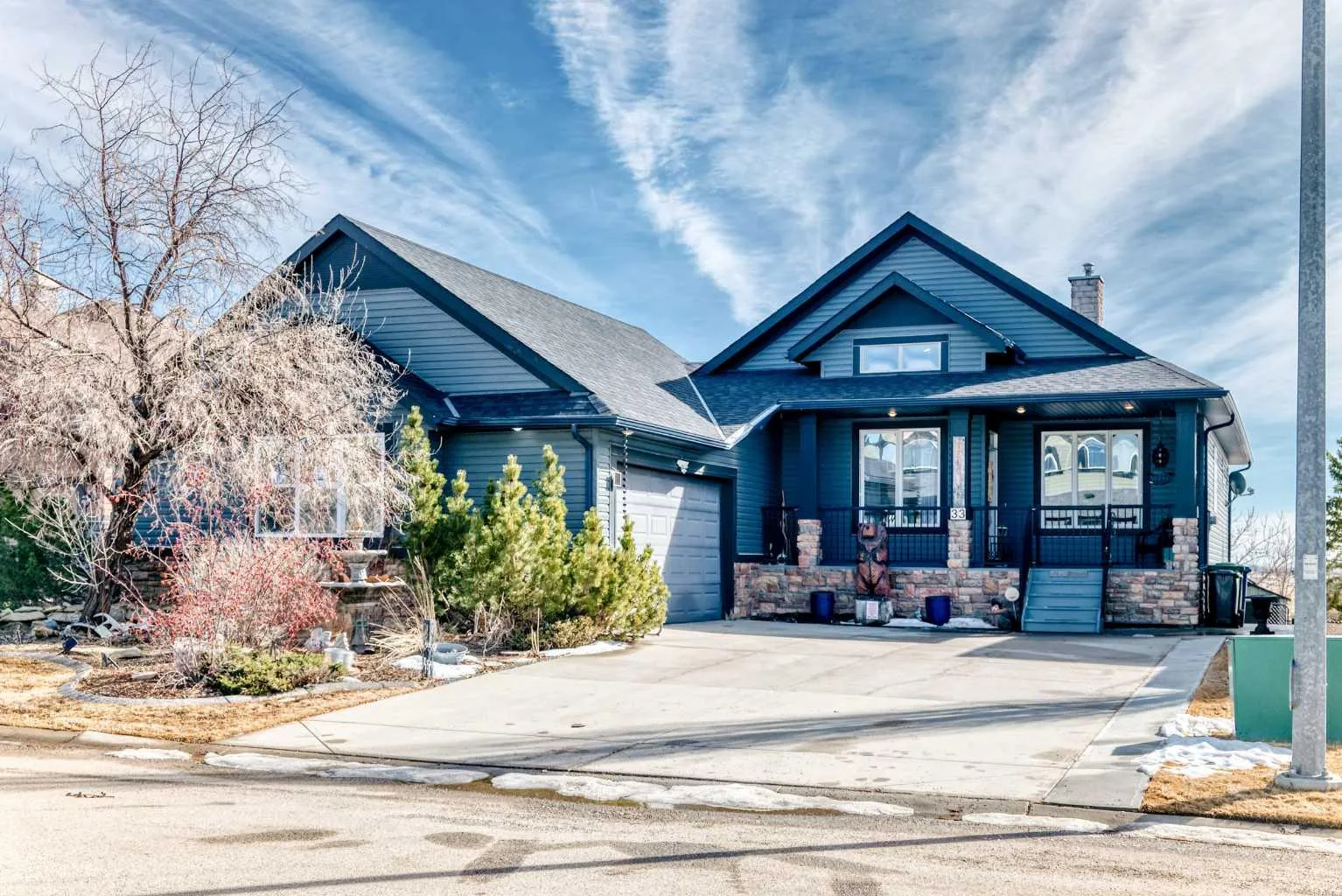 33 Boulder Creek Se Manor, Langdon