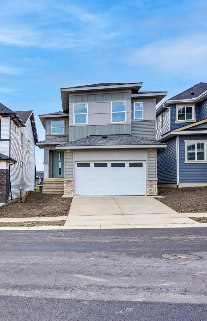 29 Heritage Park, Cochrane