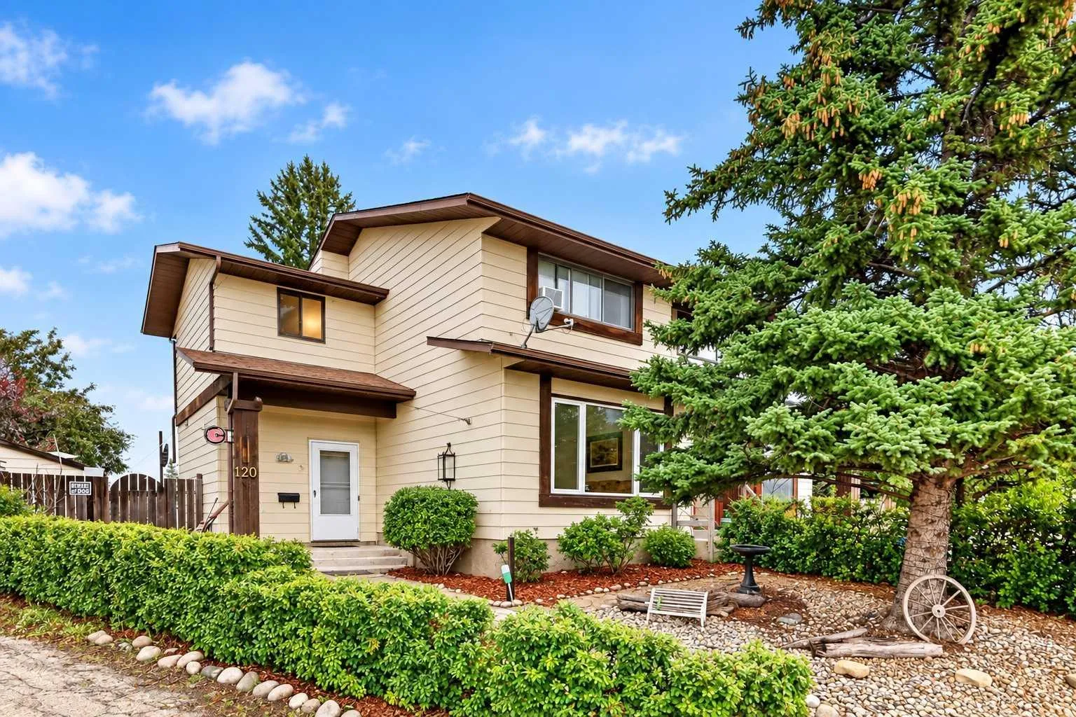 120 Aboyne Ne Place, Calgary