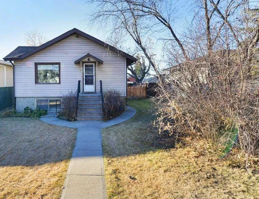 7639 21 Se Street, Calgary
