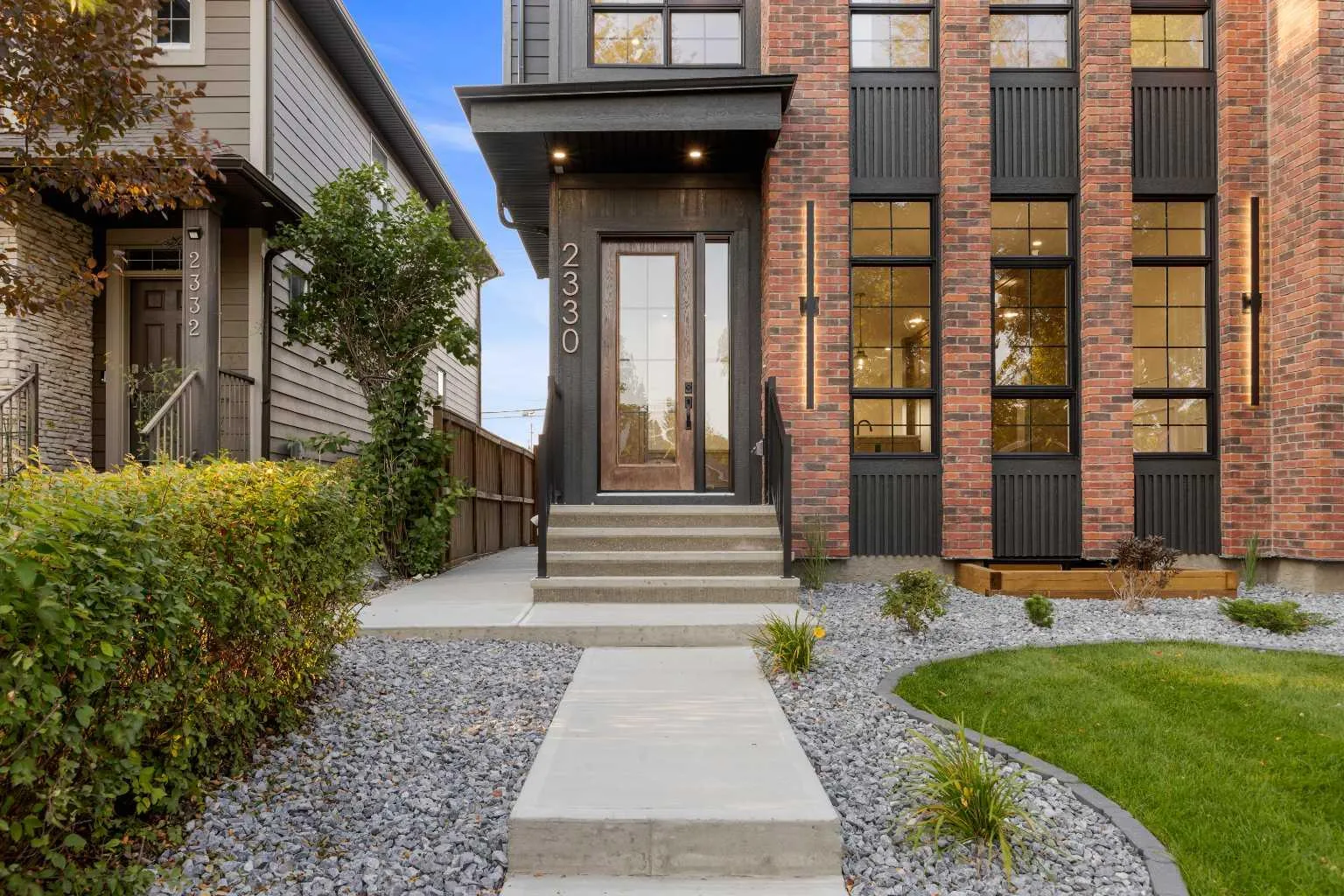 2330 54 Sw Avenue, Calgary