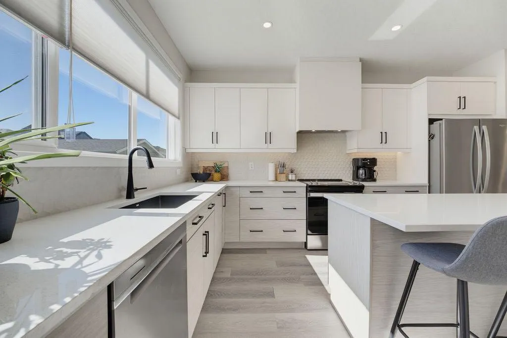 9 Amblefield Nw Passage, Calgary
