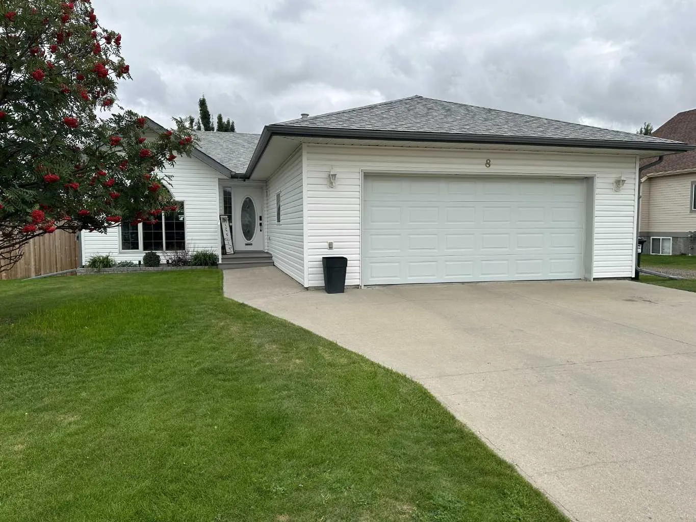 8 Westpoint Drive, Didsbury