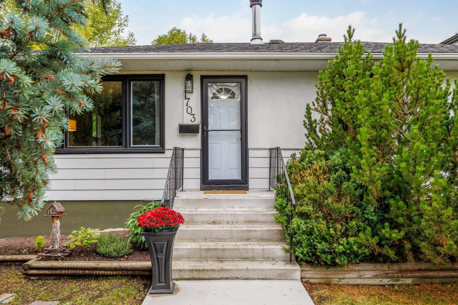 1703 31 Sw Street, Calgary
