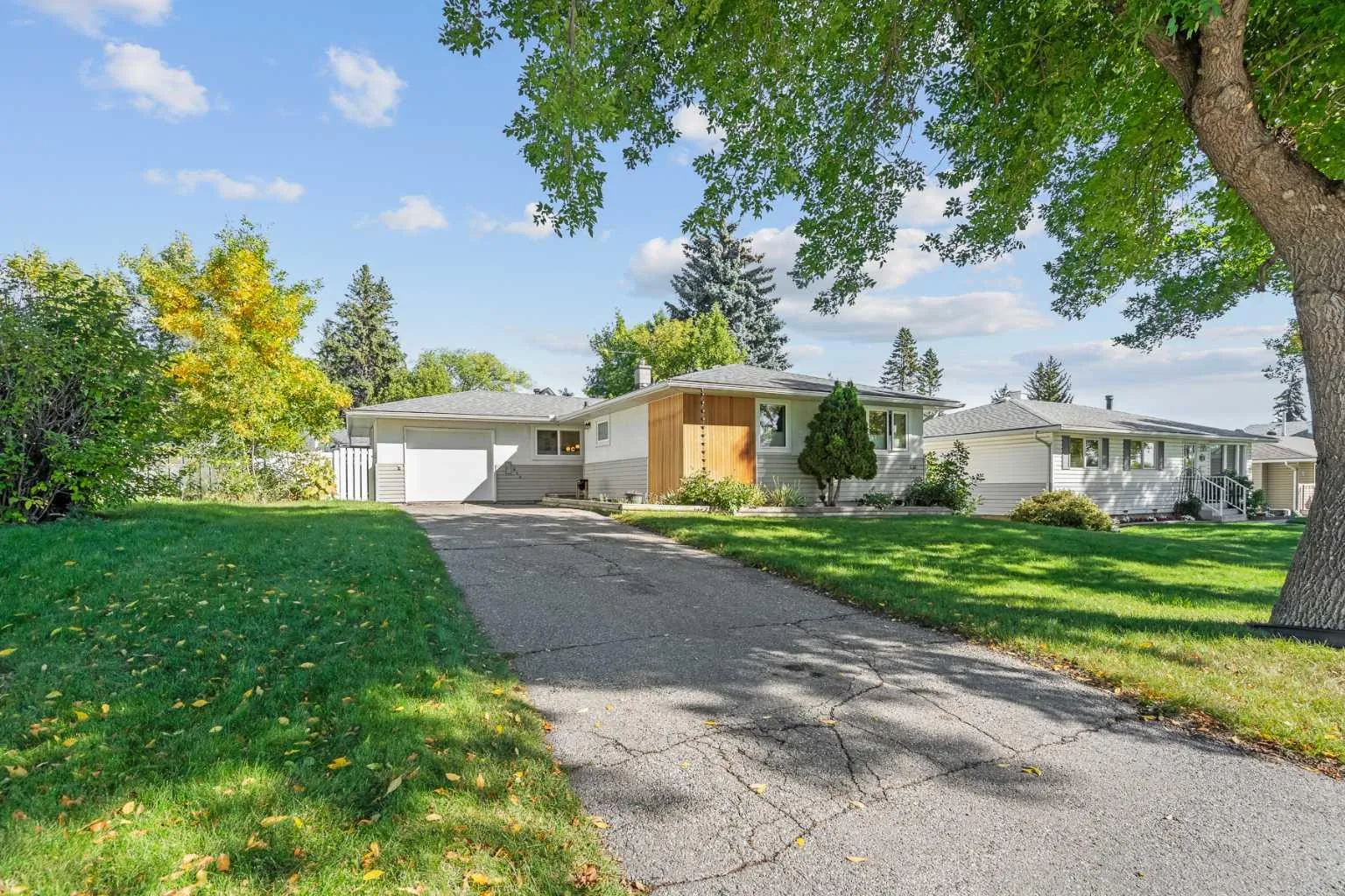 632 44 Nw Avenue, Calgary