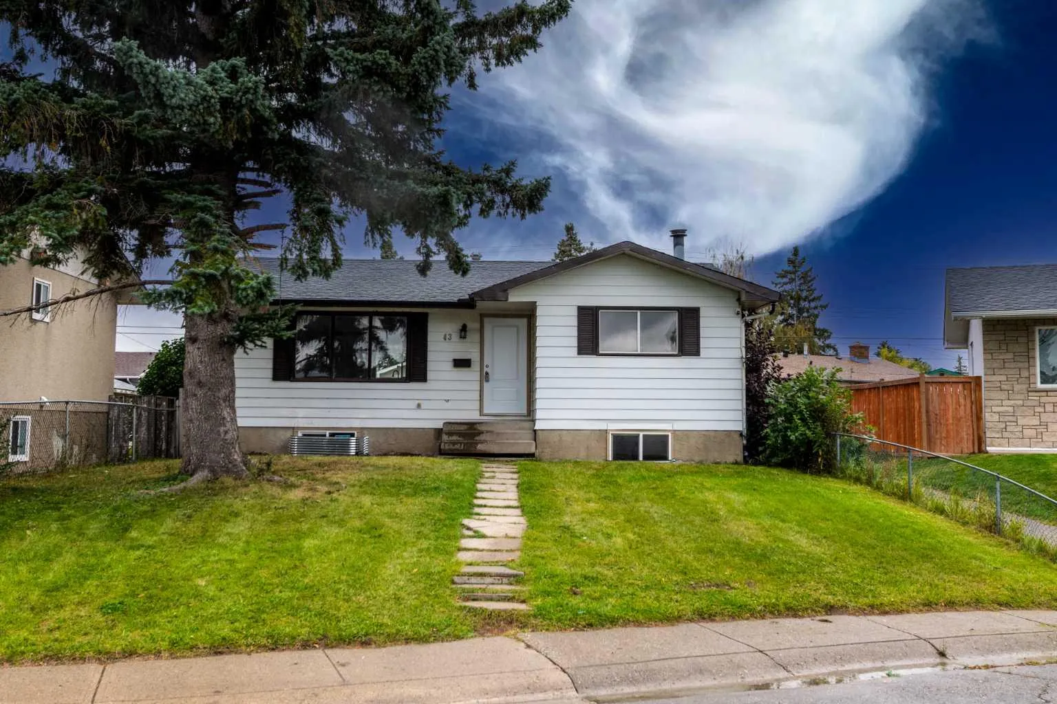 43 Maranda Ne Close, Calgary