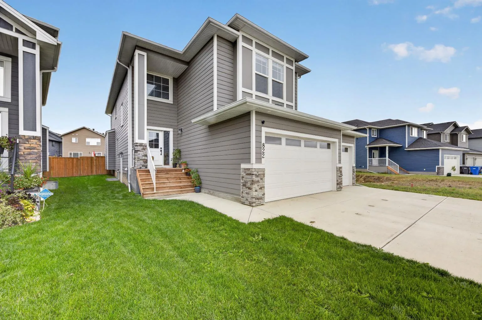 822 Mandalay Boulevard, Carstairs