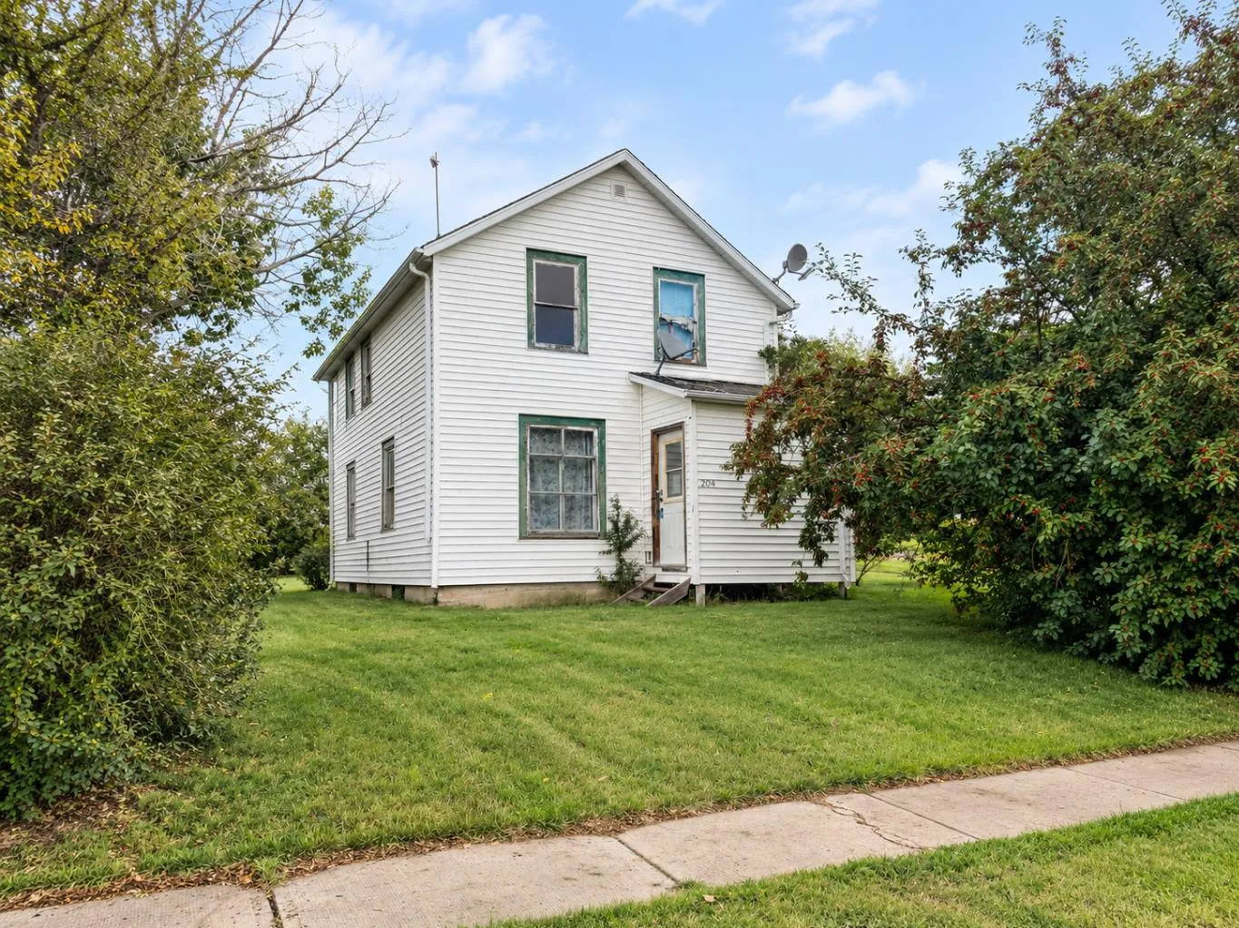 204 Christian W Avenue, Standard