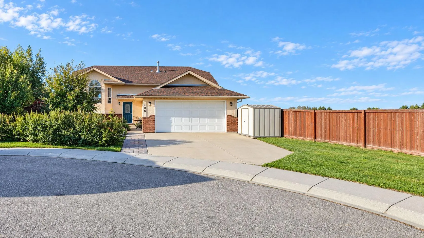 106 Strathaven Bay, Strathmore