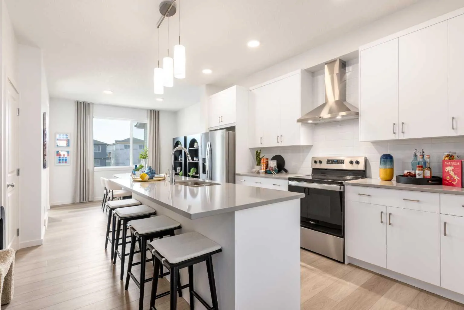 20584 Sheriff King Sw Street, Calgary