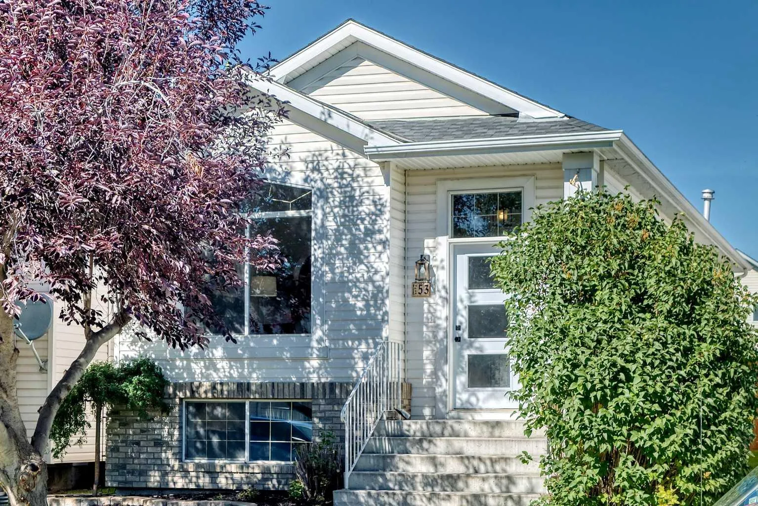 53 Mt Aberdeen Se Circle, Calgary
