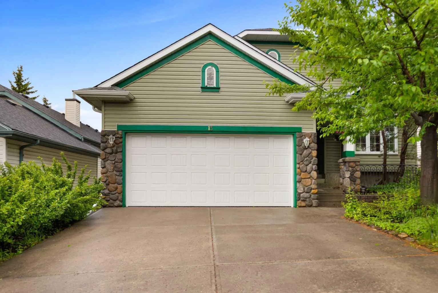 13 Somerset Sw Gate, Calgary