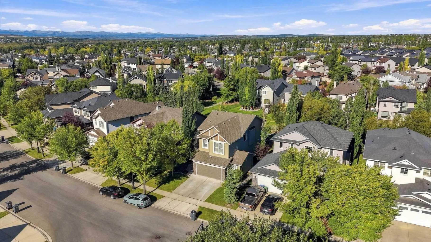 38 Drake Landing Drive, Okotoks