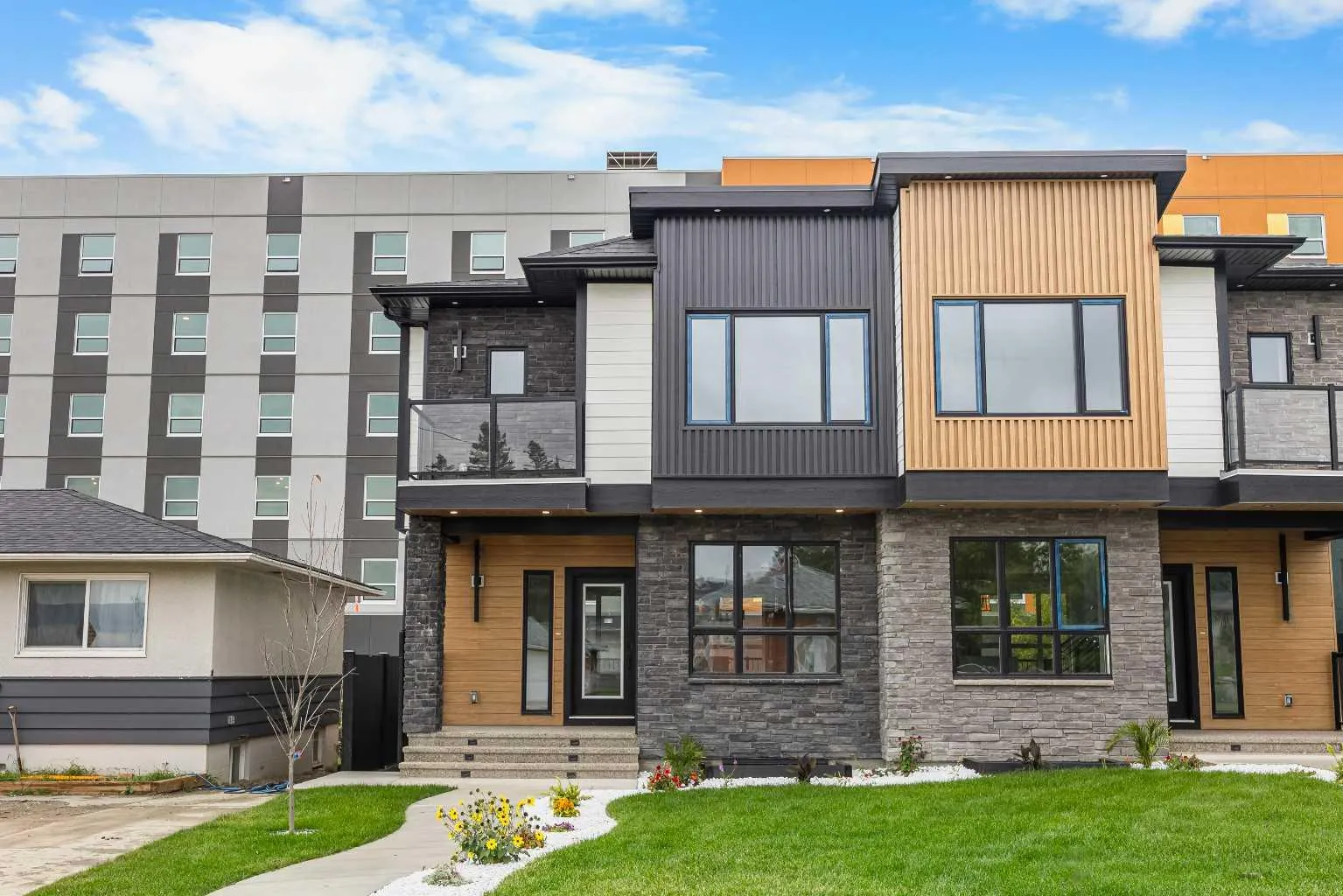 121 42 Ne Avenue, Calgary