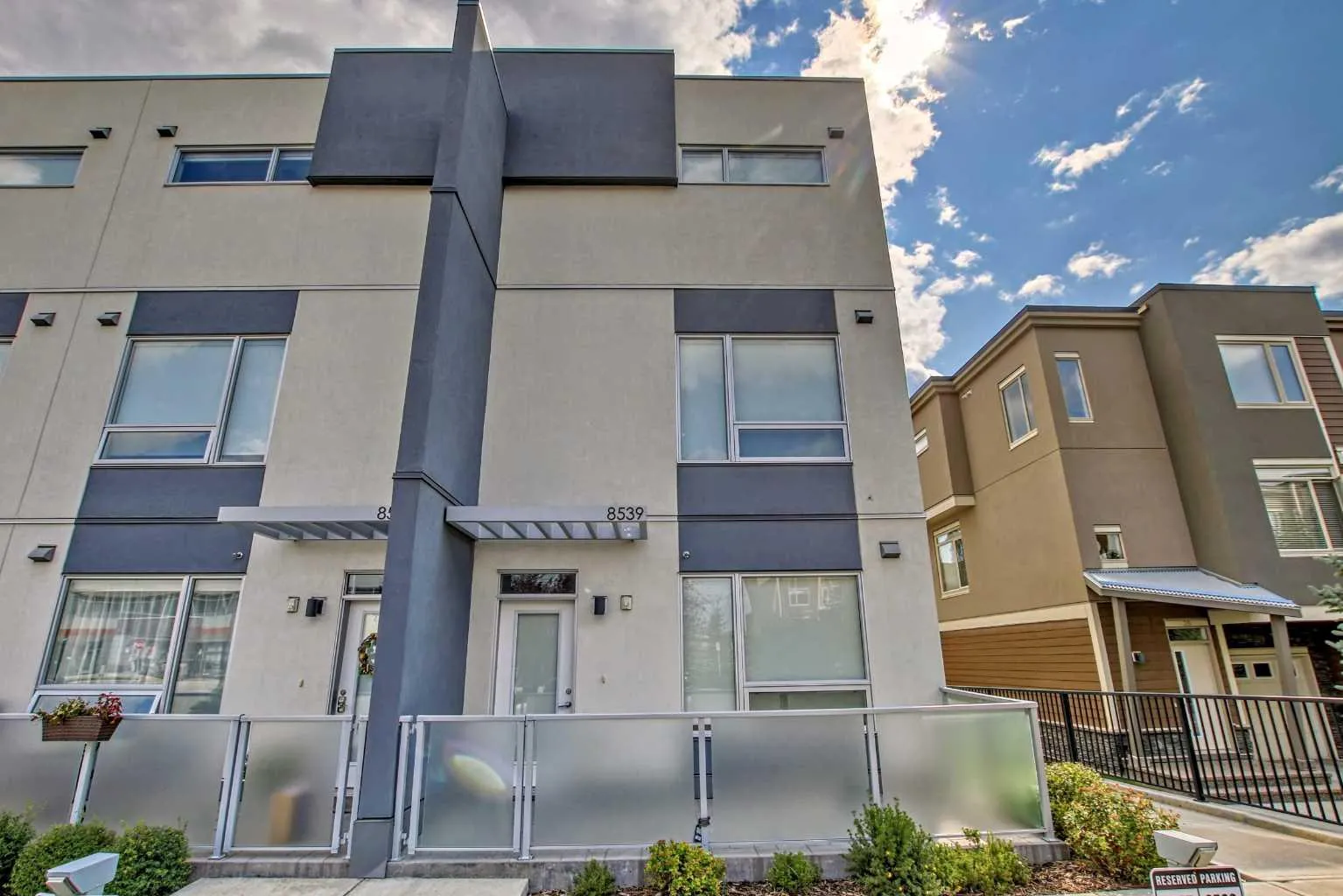 8539 8a Sw Avenue, Calgary