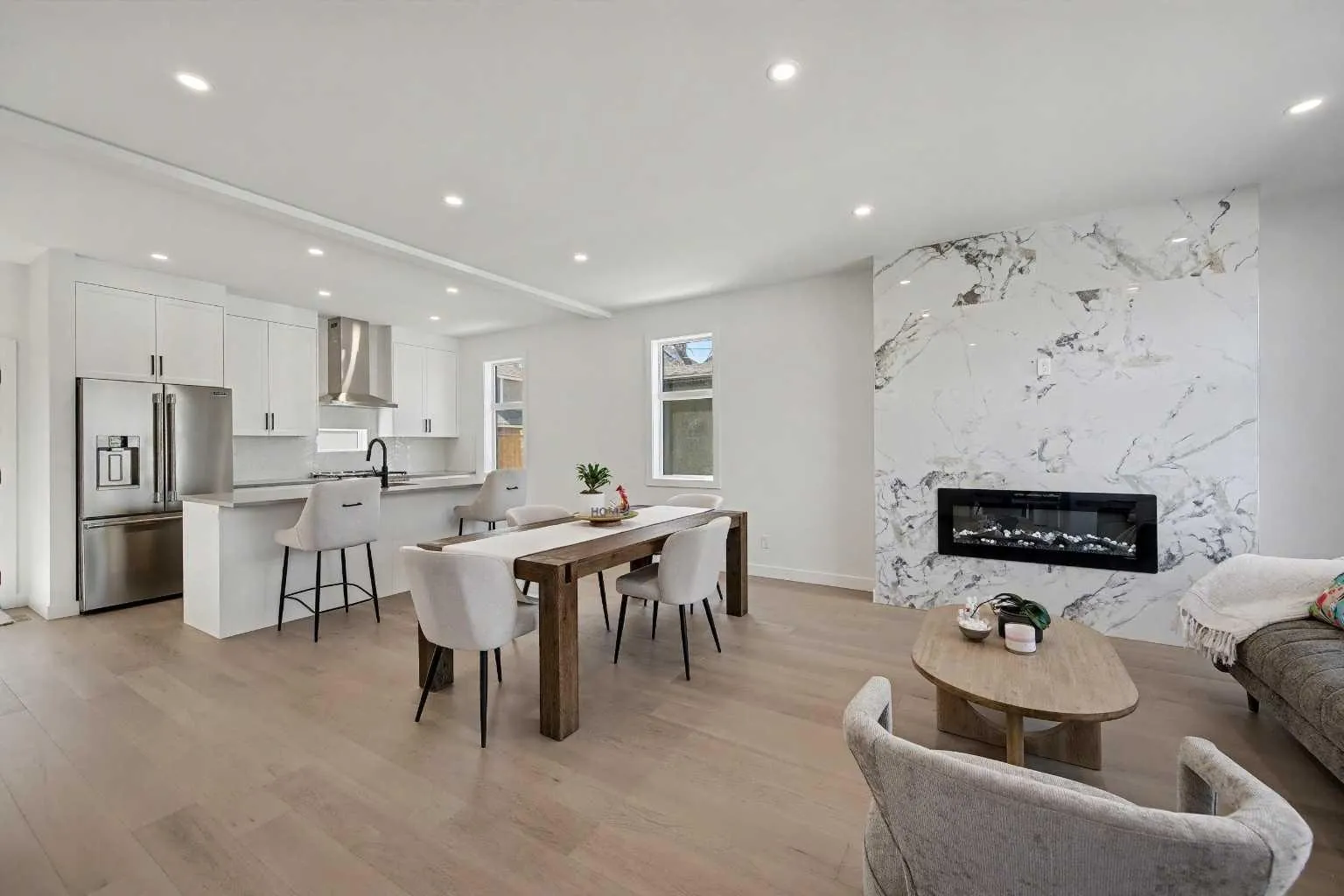 753 Centre Ne Avenue, Calgary