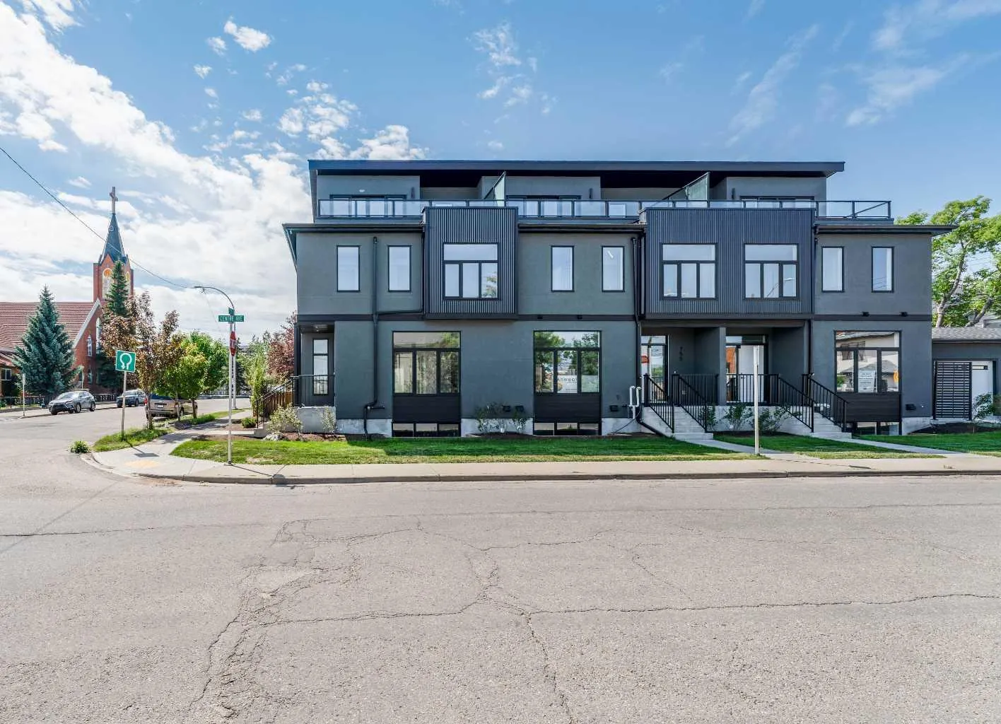 755 Centre Ne Avenue, Calgary