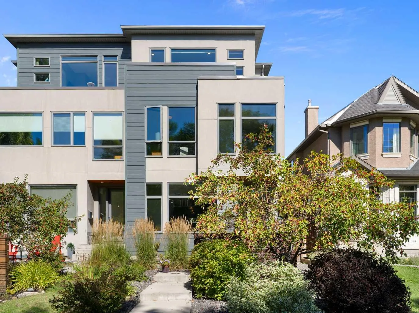 2106 27 Sw Avenue, Calgary