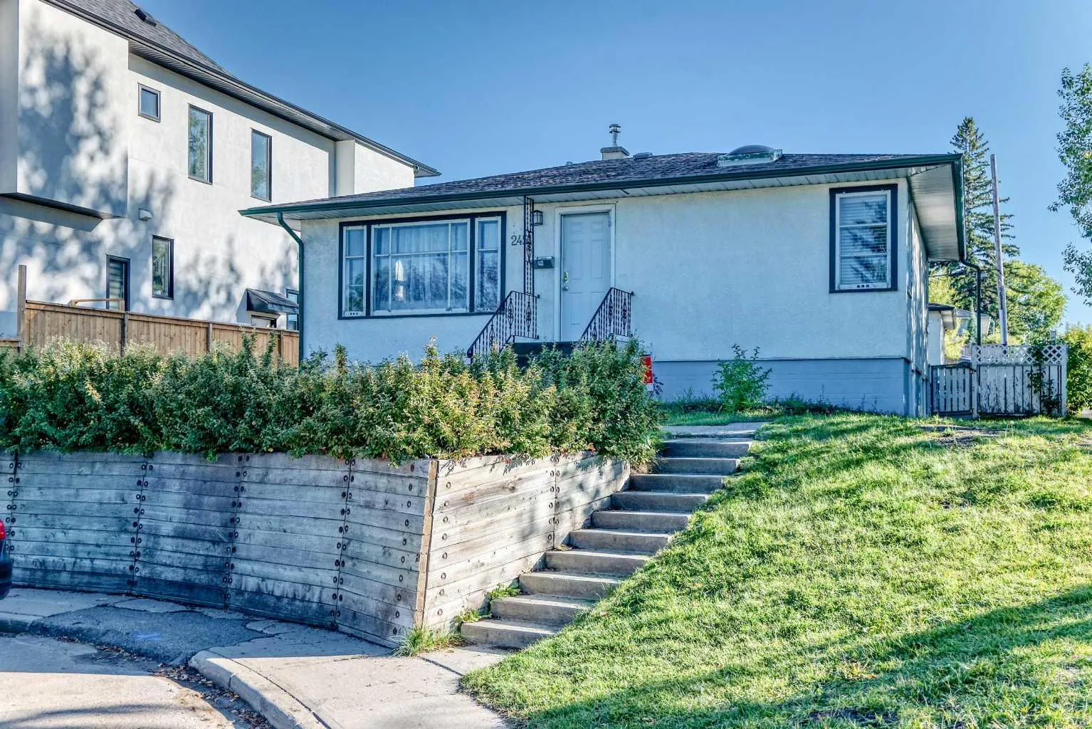 2451 29 Sw Avenue, Calgary