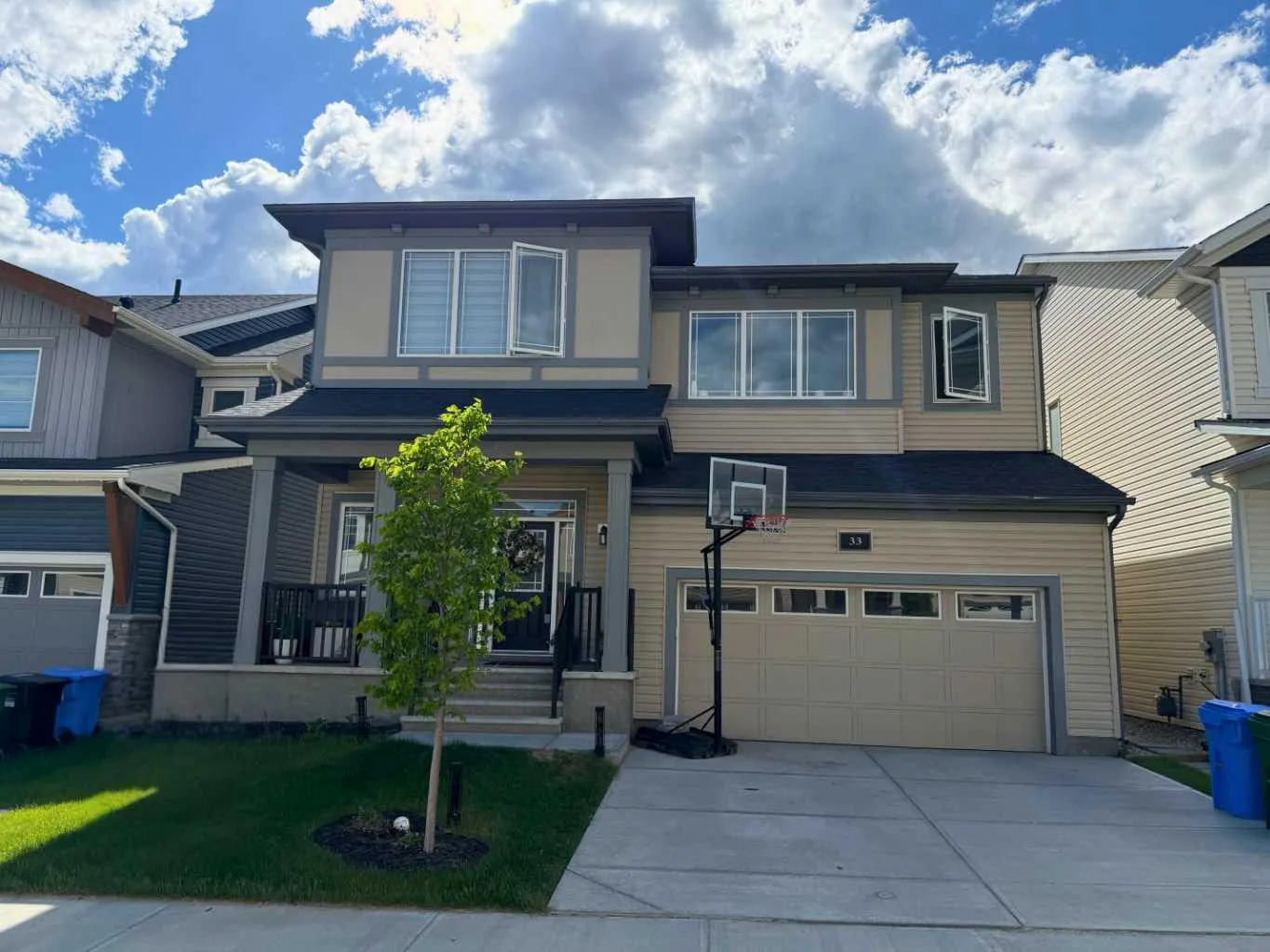 33 Carringwood Nw Street, Calgary