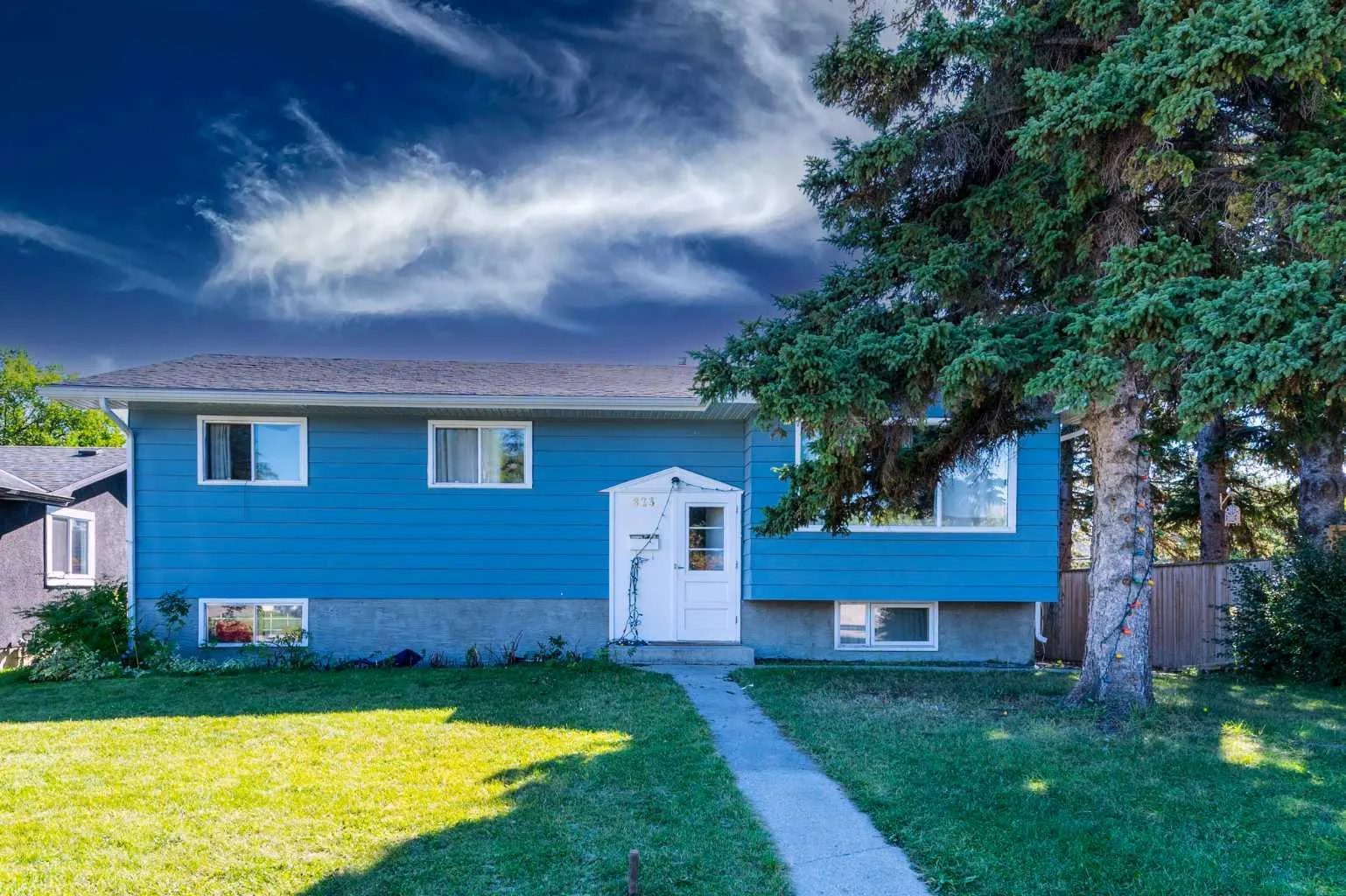 823 Sabrina Sw Road, Calgary