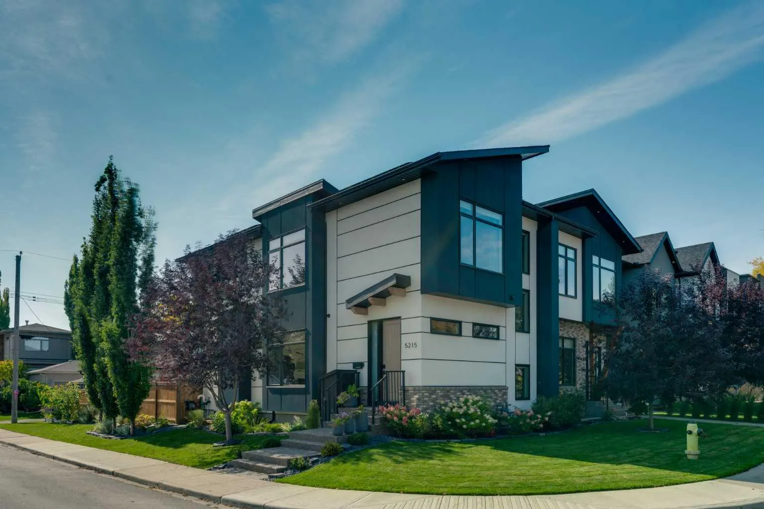 5215 4a Sw Street, Calgary