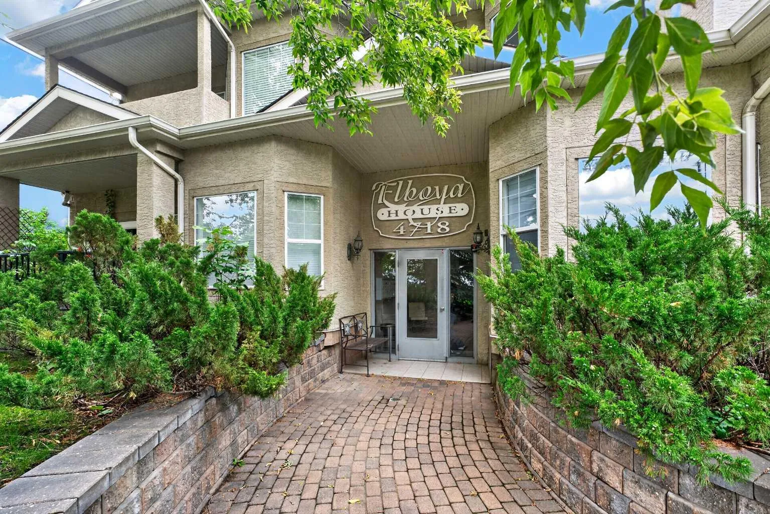 4718 Stanley Sw Road Unit 103, Calgary