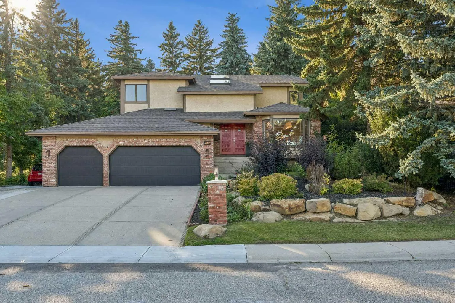 9956 Patton Sw Road, Calgary