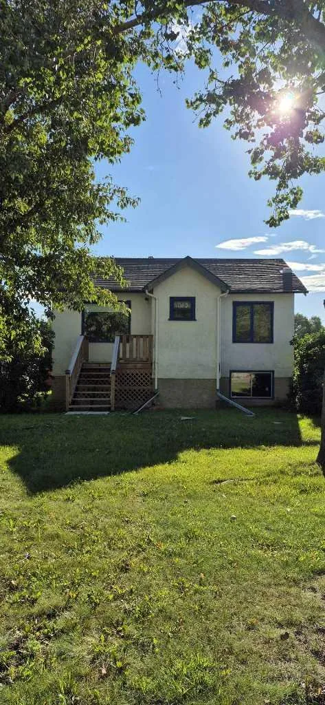 209 Main Street, Carseland