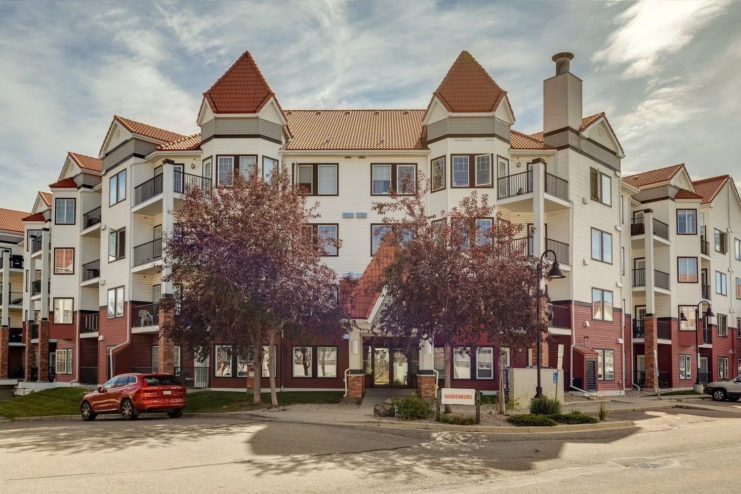 20 Royal Oak Nw Plaza Unit 210, Calgary