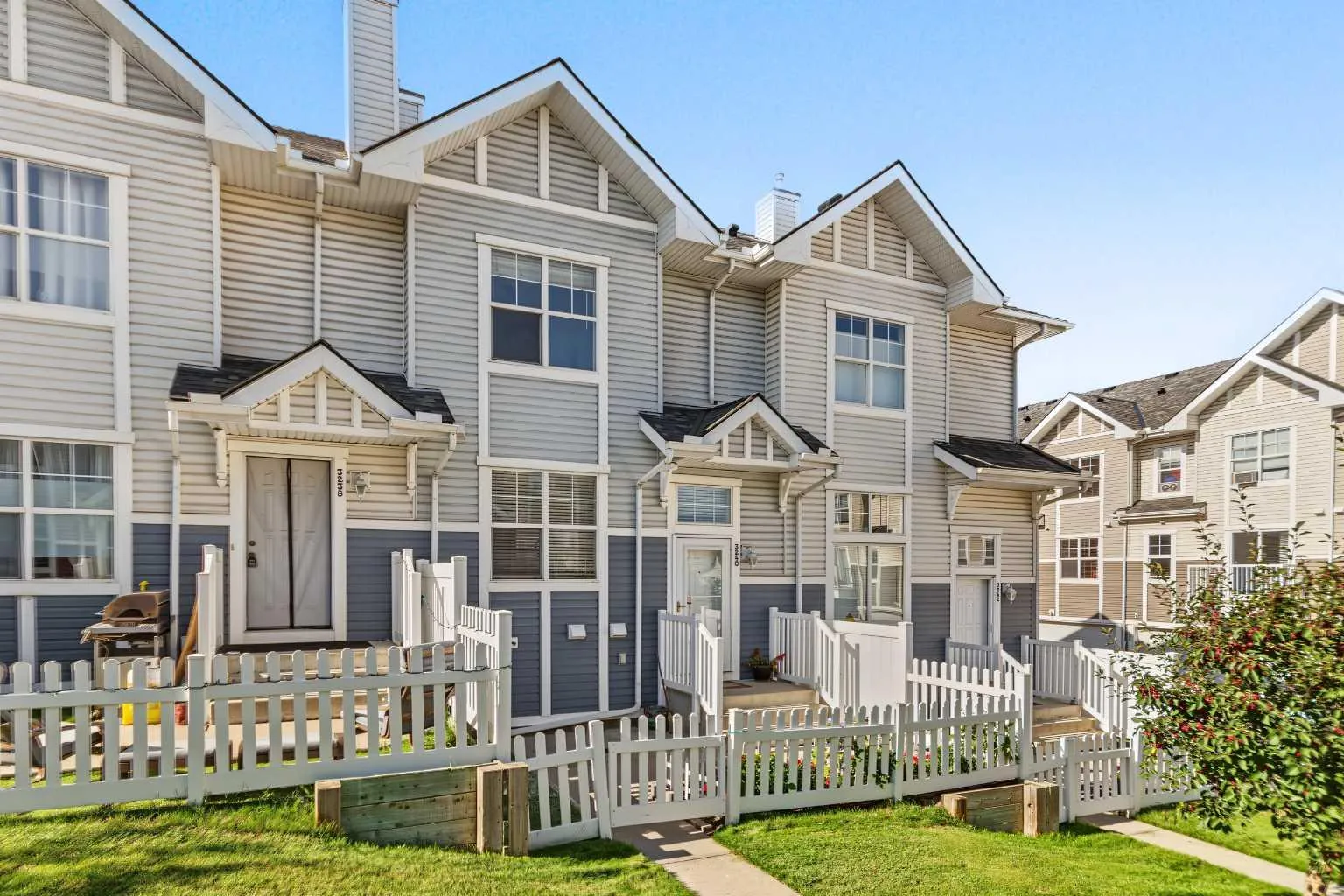 3240 New Brighton Se Gardens, Calgary