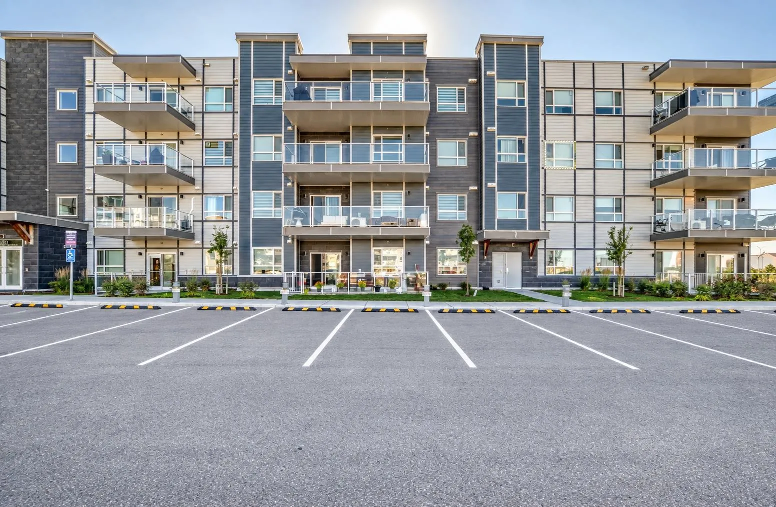 40 Carrington Nw Plaza Unit 120, Calgary
