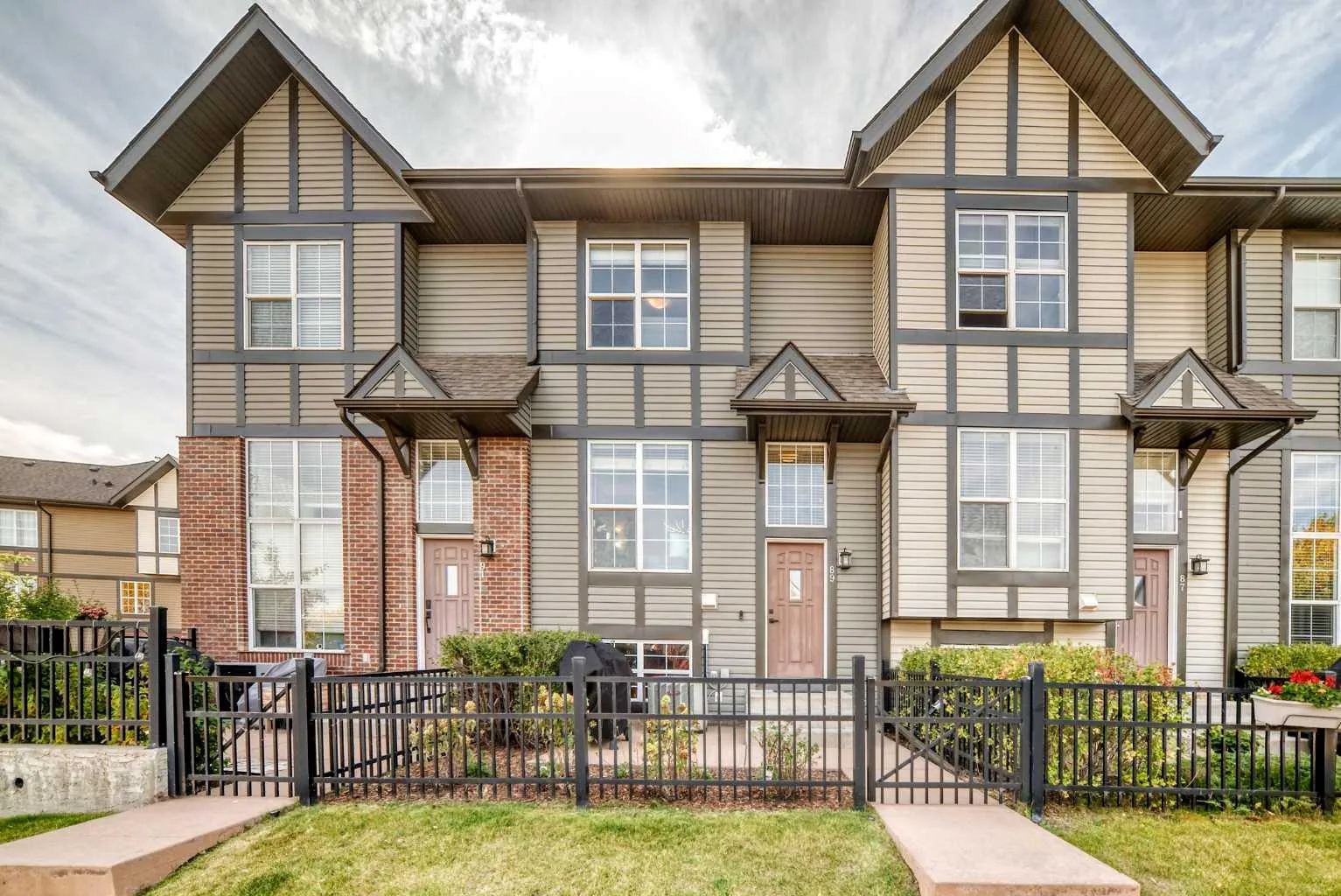 89 New Brighton Se Common, Calgary