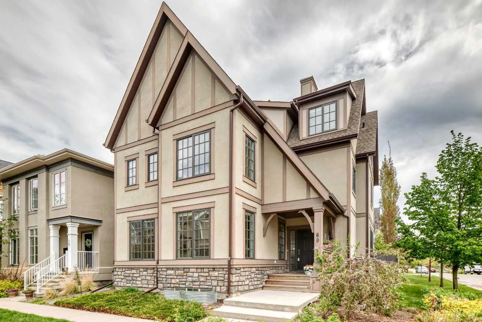 60 Hong Kong Sw Road, Calgary