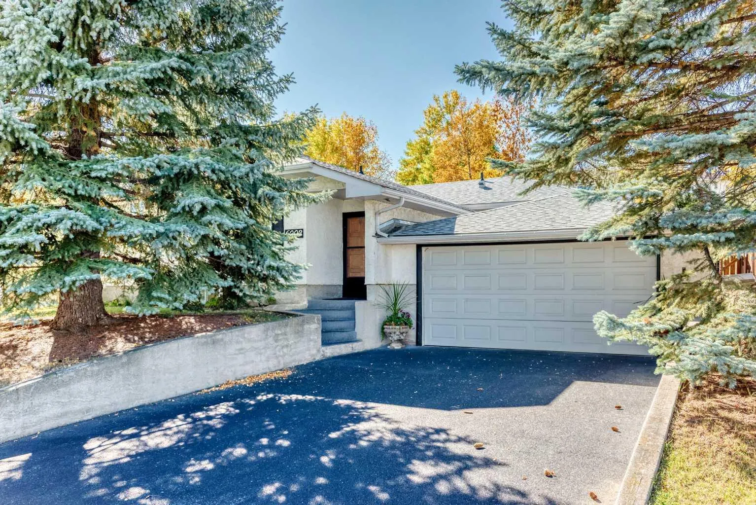 6003 Thornbank Nw Drive, Calgary