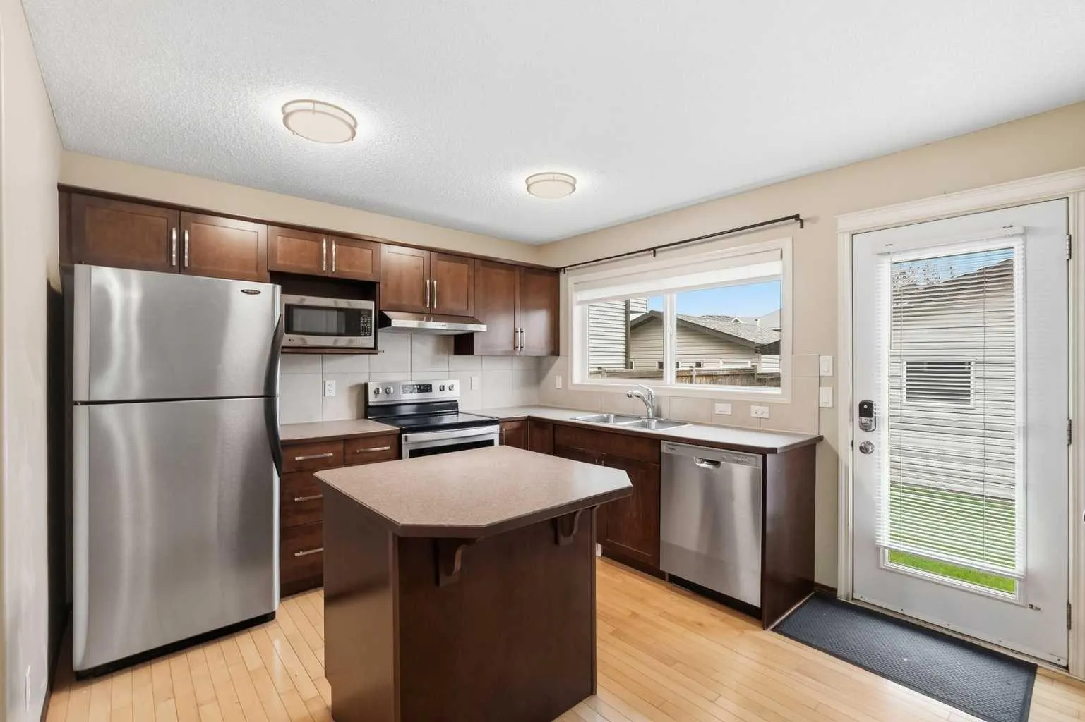 258 Cranberry Se Place, Calgary