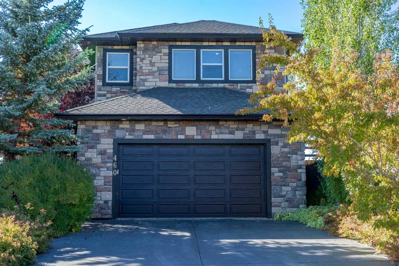 460 Sunset Link, Crossfield