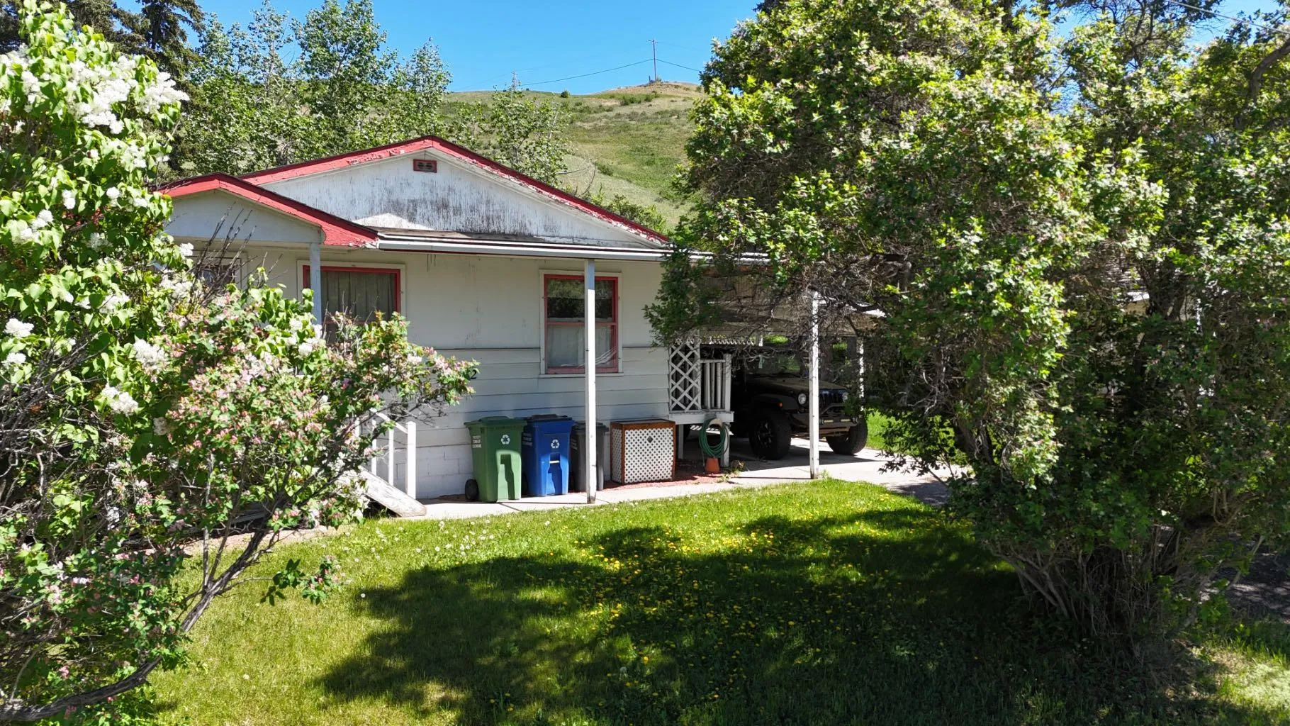 332 Third W Street, Cochrane