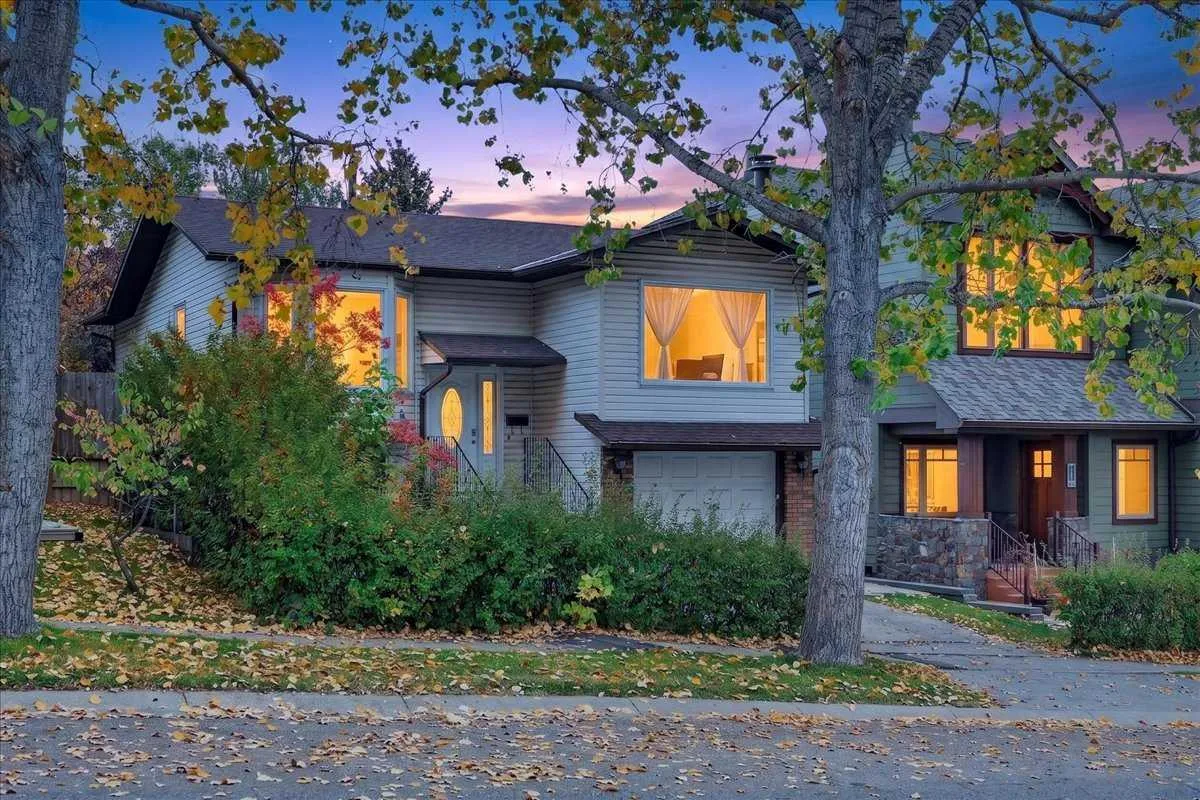 120 Hawkwood Boulevard, Calgary