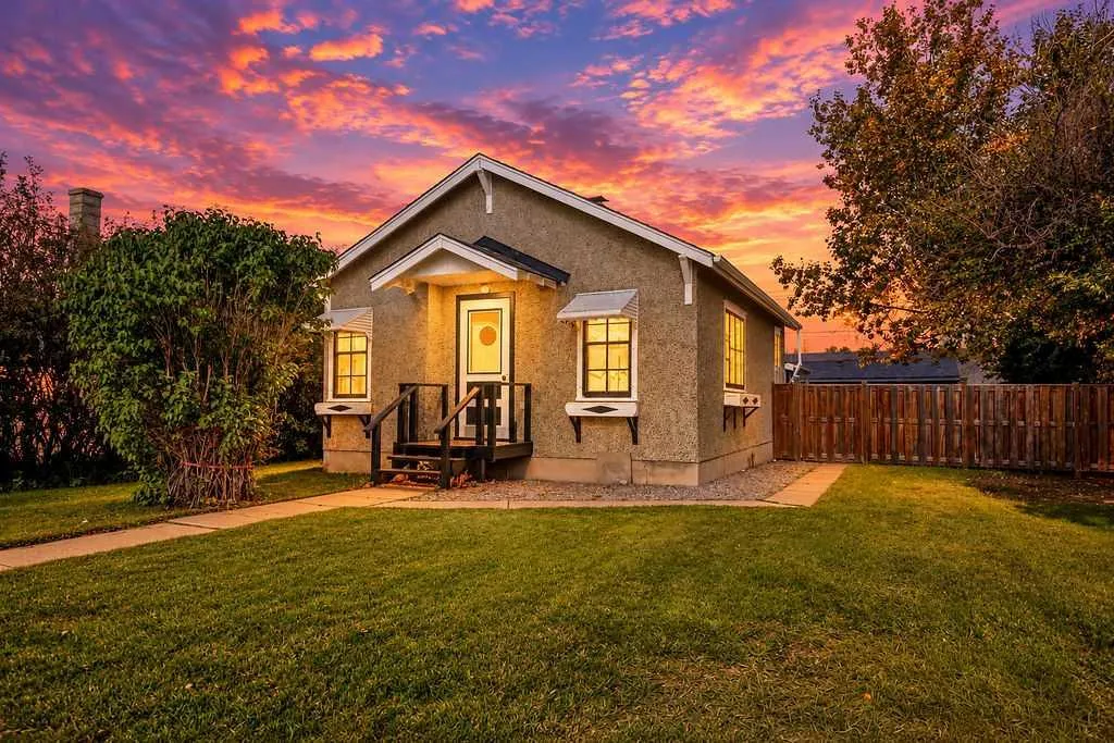 2308 24 Street, Nanton