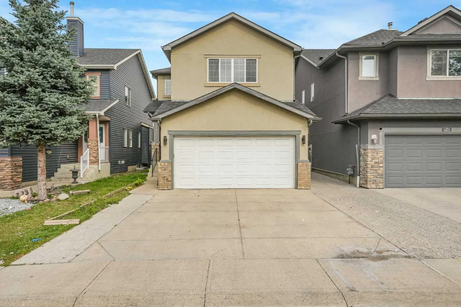 237 Saddlecrest Ne Way, Calgary